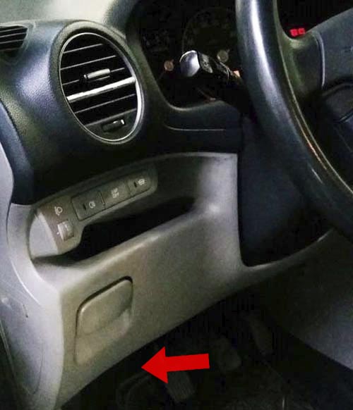 Диагностический разъем Kia Carens