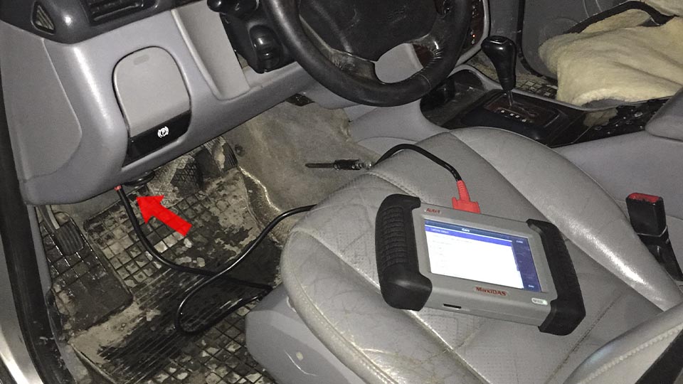 Диагностический разъем Mercedes ML (W163)