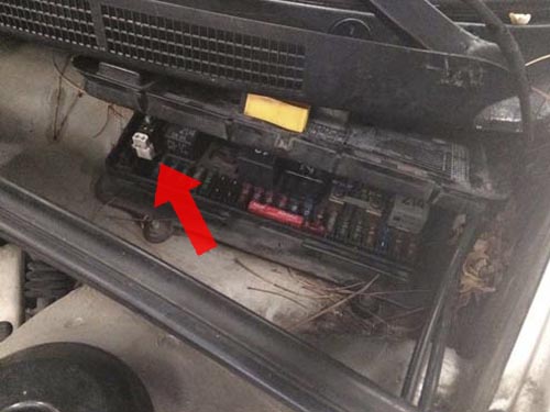 Диагностический разъем Audi 80