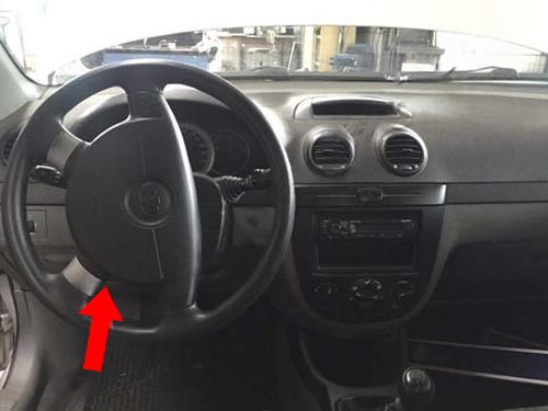 Где находится диагностический разъем Daewoo Lacetti