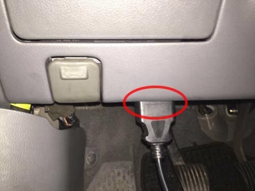 Где находится диагностический разъем Daewoo Lacetti