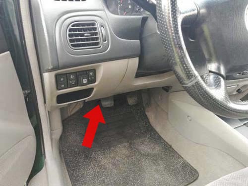 Диагностический разъем Mazda 323