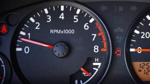 Почему плавают обороты двигателя: причины и что делать