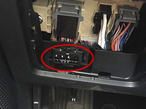 Диагностический разъем Kia Niro