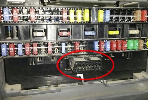 Диагностический разъем Mitsubishi Canter