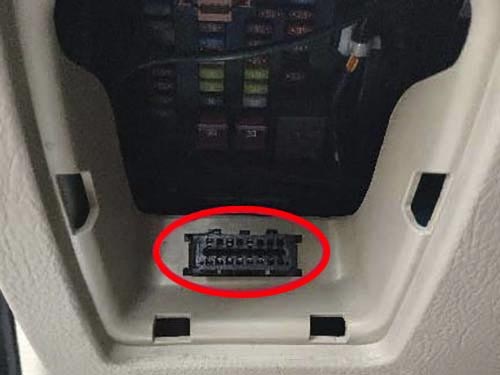 Диагностический разъем Kia Mohave