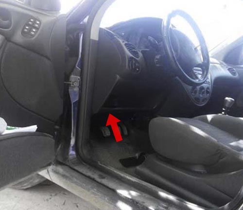 Диагностический разъем Ford Focus