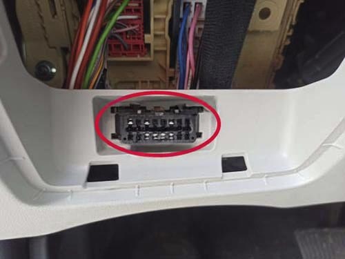 Диагностический разъем Hyundai Tucson