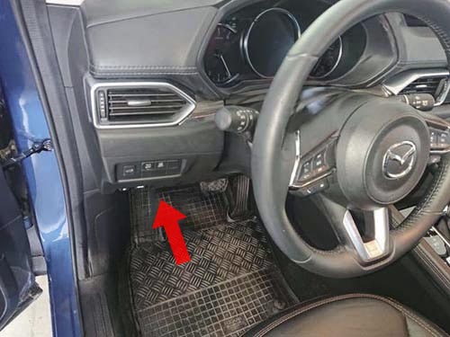 Диагностический разъем Mazda CX-5