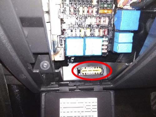 Диагностический разъем Renault Arkana