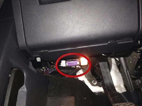 Диагностический разъем Volkswagen Tiguan